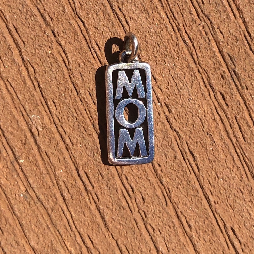 James Avery retired Mom charm